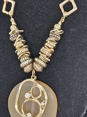 Gold-Tone Beaded Necklace with Beige Agate Disc Pendant